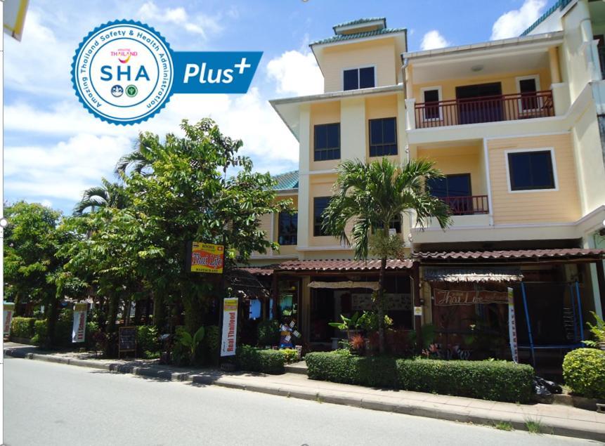 Thai Life Guesthouse Khaolak Khao Lak Bagian luar foto