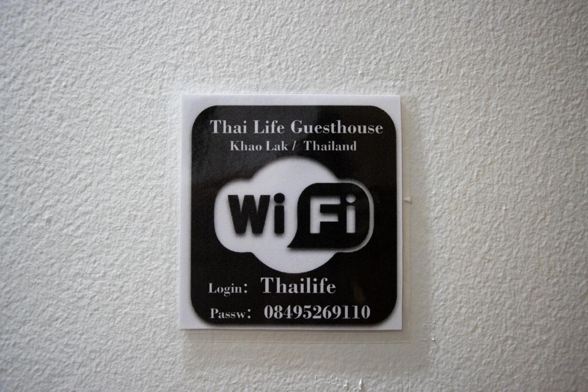 Thai Life Guesthouse Khaolak Khao Lak Bagian luar foto