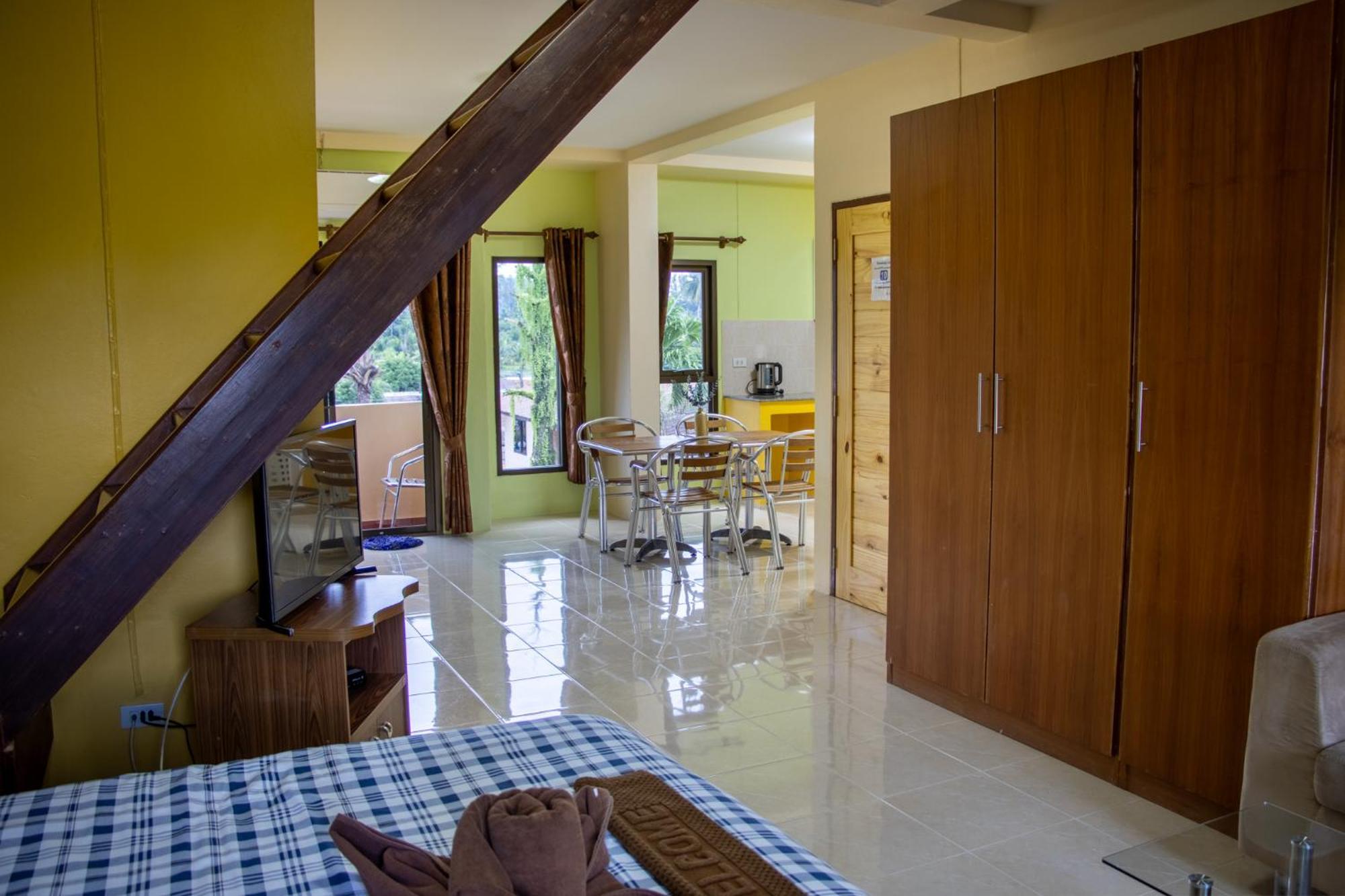 Thai Life Guesthouse Khaolak Khao Lak Bagian luar foto