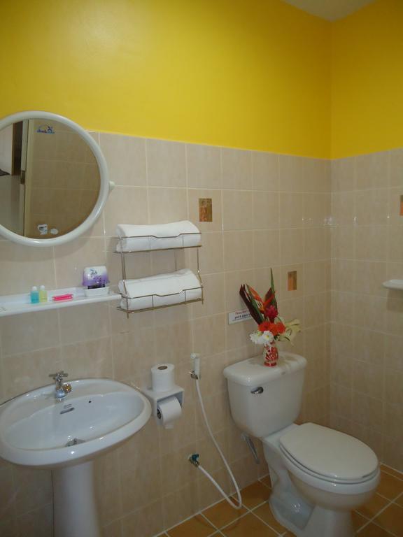 Thai Life Guesthouse Khaolak Khao Lak Bagian luar foto