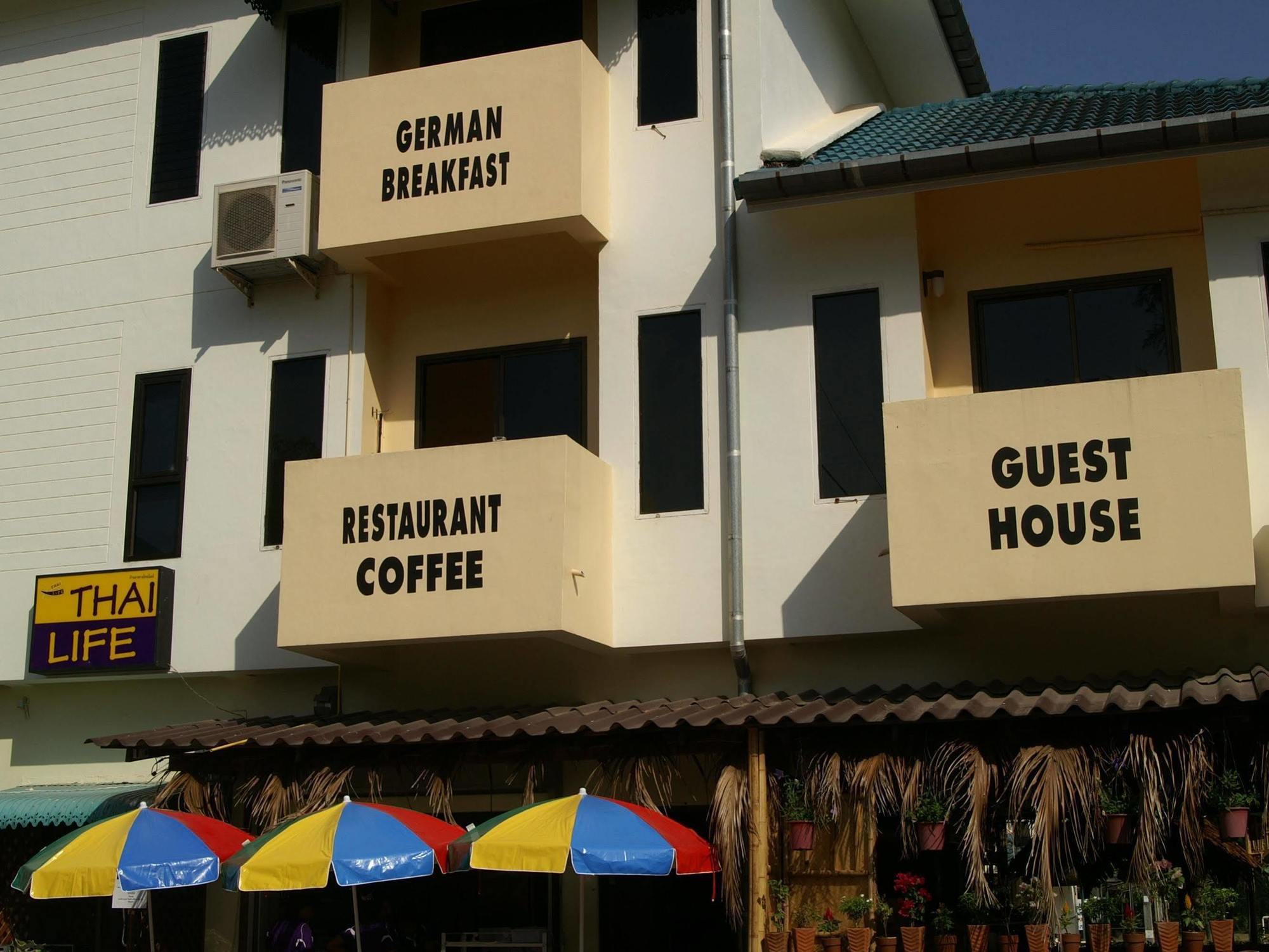 Thai Life Guesthouse Khaolak Khao Lak Bagian luar foto